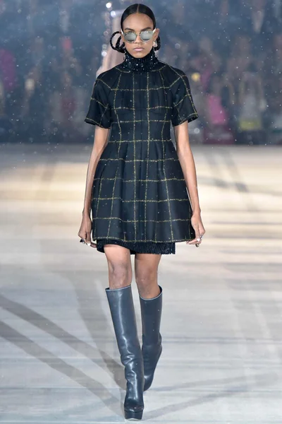 Look 14